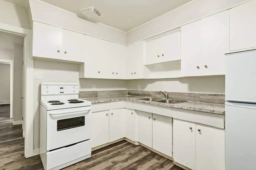 Phelips Apartments - Photo 6 of 17