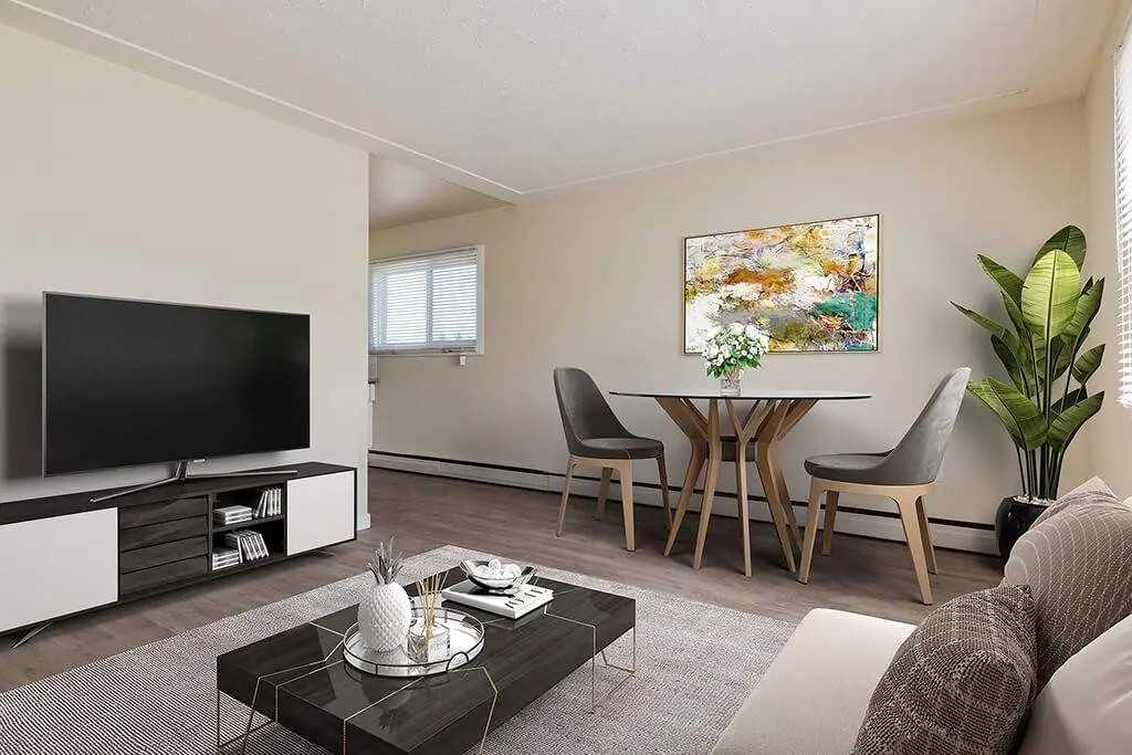 Chelsey Manor - Photo 4 of 20