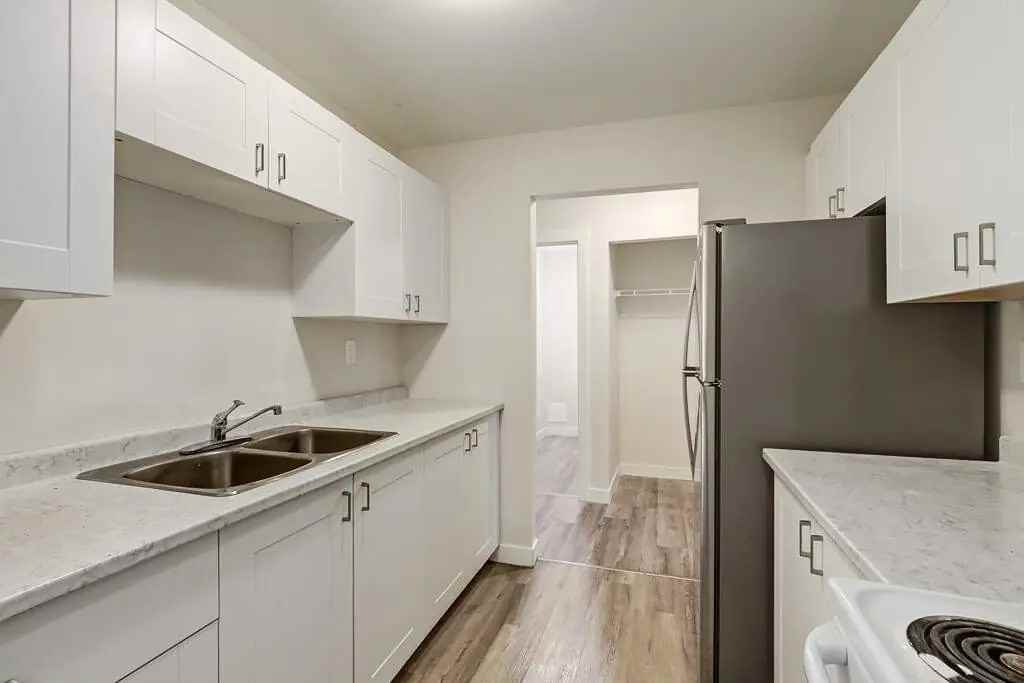 Plaza Place - Photo 5 of 15