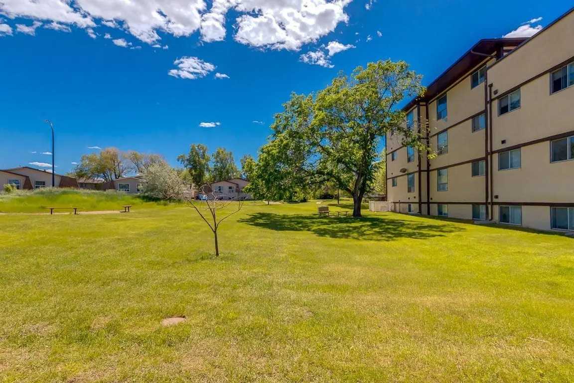 South Park Apartments - Photo 3 of 21