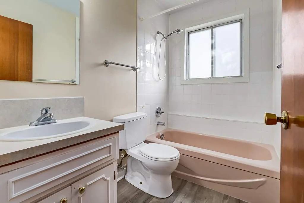 Laney Lodge - Photo 6 of 9