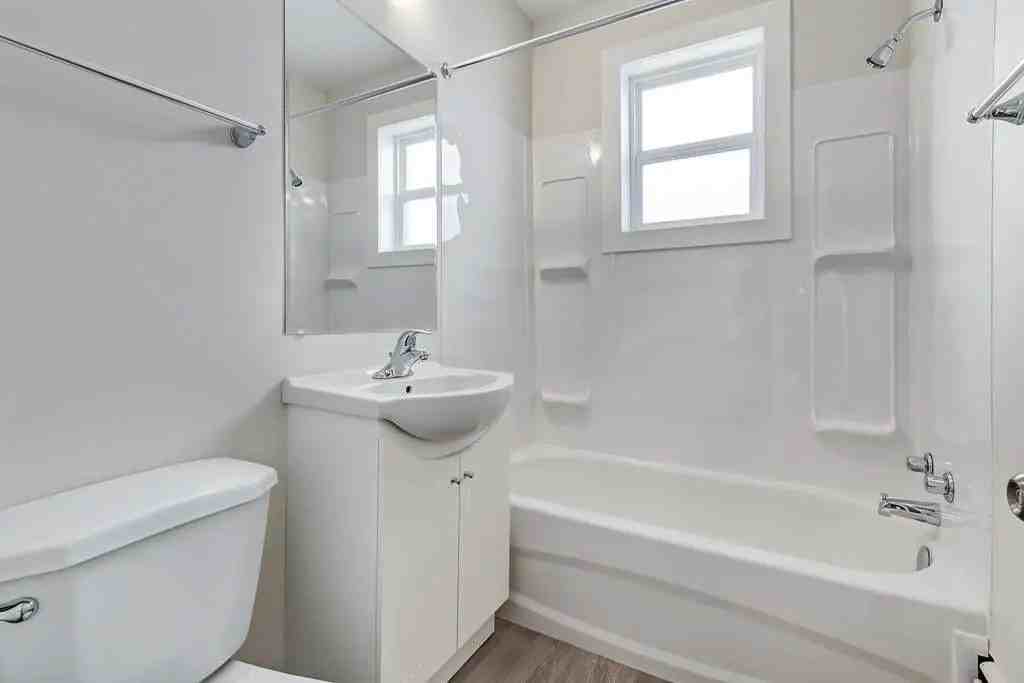 Lakeview Apartments - Photo 7 of 12