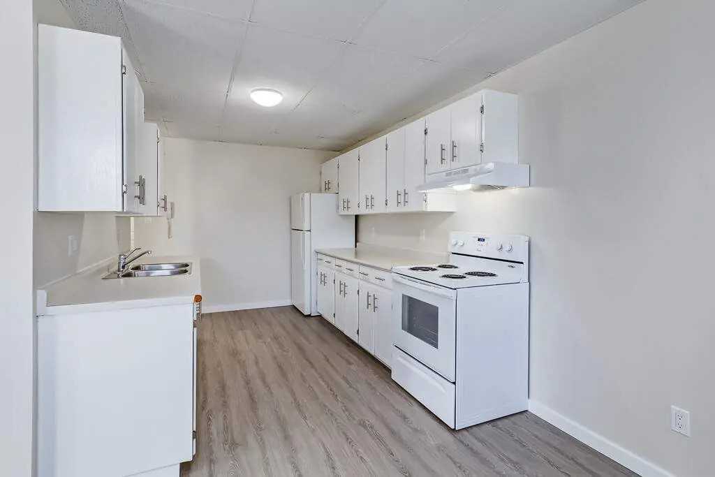 Silver Ridge Apartments - Photo 4 of 23