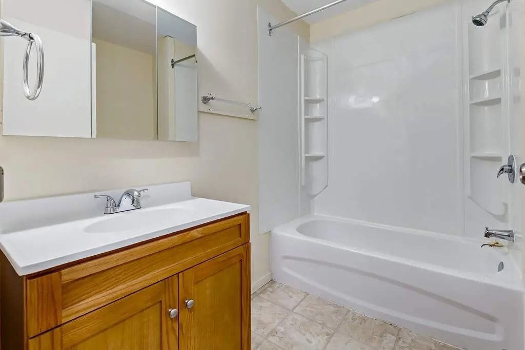 Silver Ridge Apartments - Photo 7 of 23