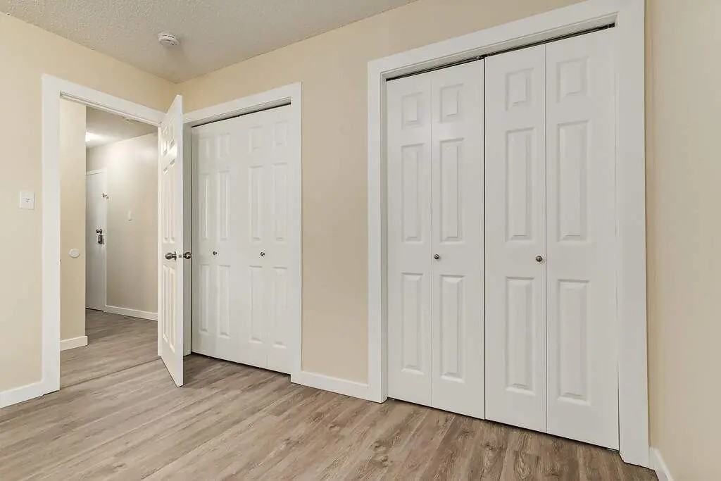 Brook Manor - Photo 6 of 13