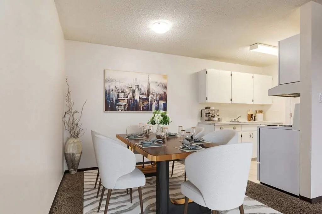 Hillview Apartments - Photo 2 of 18