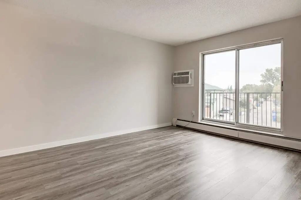 Hillview Apartments - Photo 7 of 18