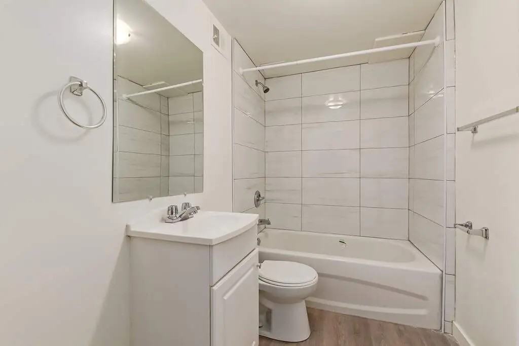 Simon's Court - Photo 5 of 20