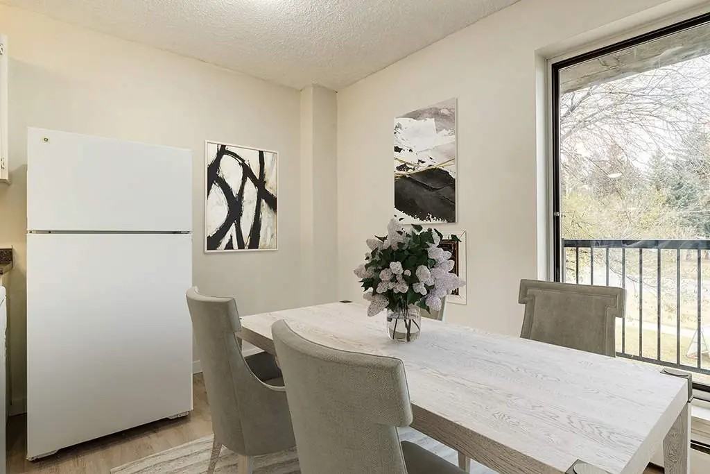 Regal Court - Photo 2 of 22