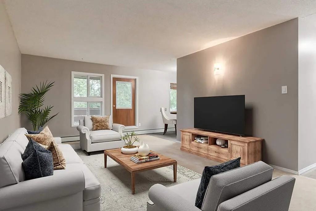 Grandin Manor - Photo 4 of 11