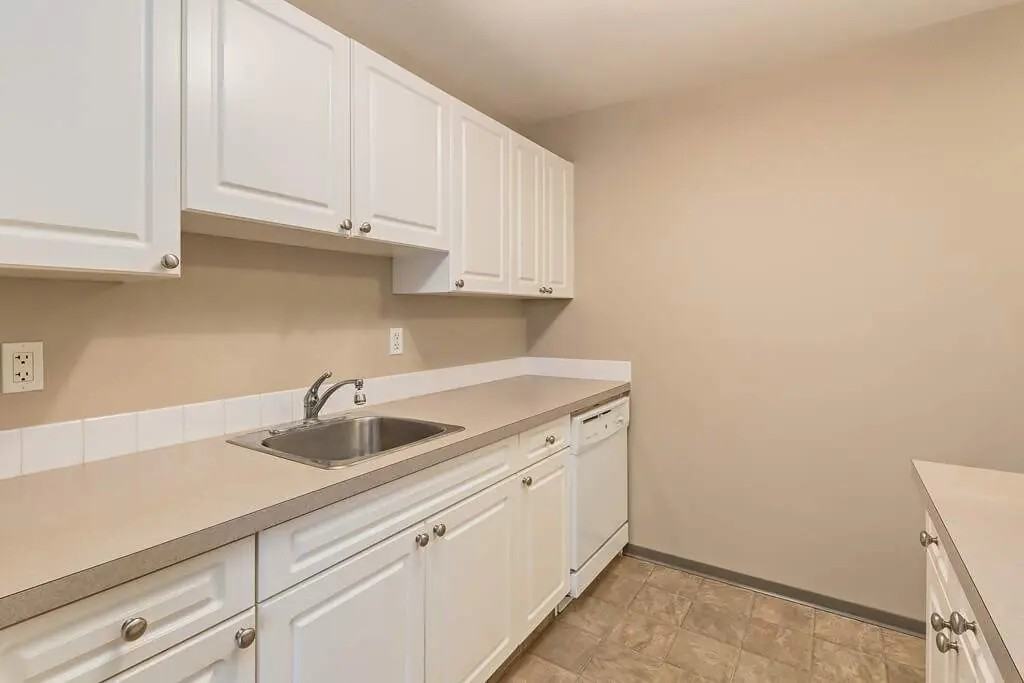 Samuel Grove - Photo 5 of 21