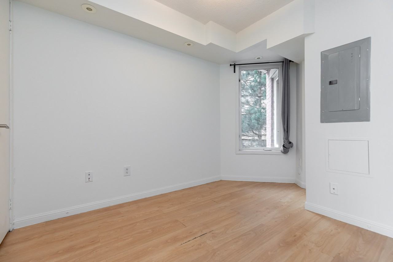 16 Laidlaw St - Photo 6 of 17