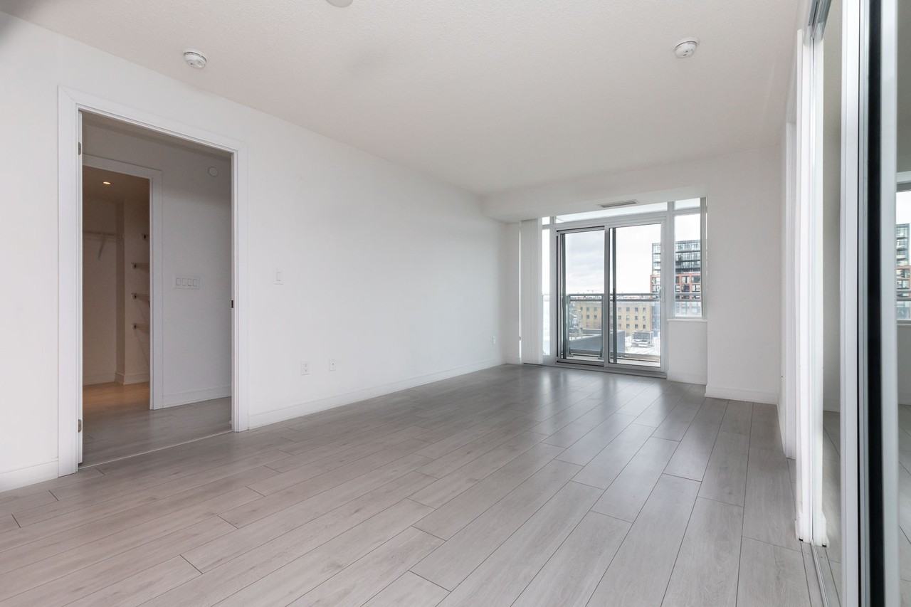 525 Adelaide St W - Photo 7 of 18