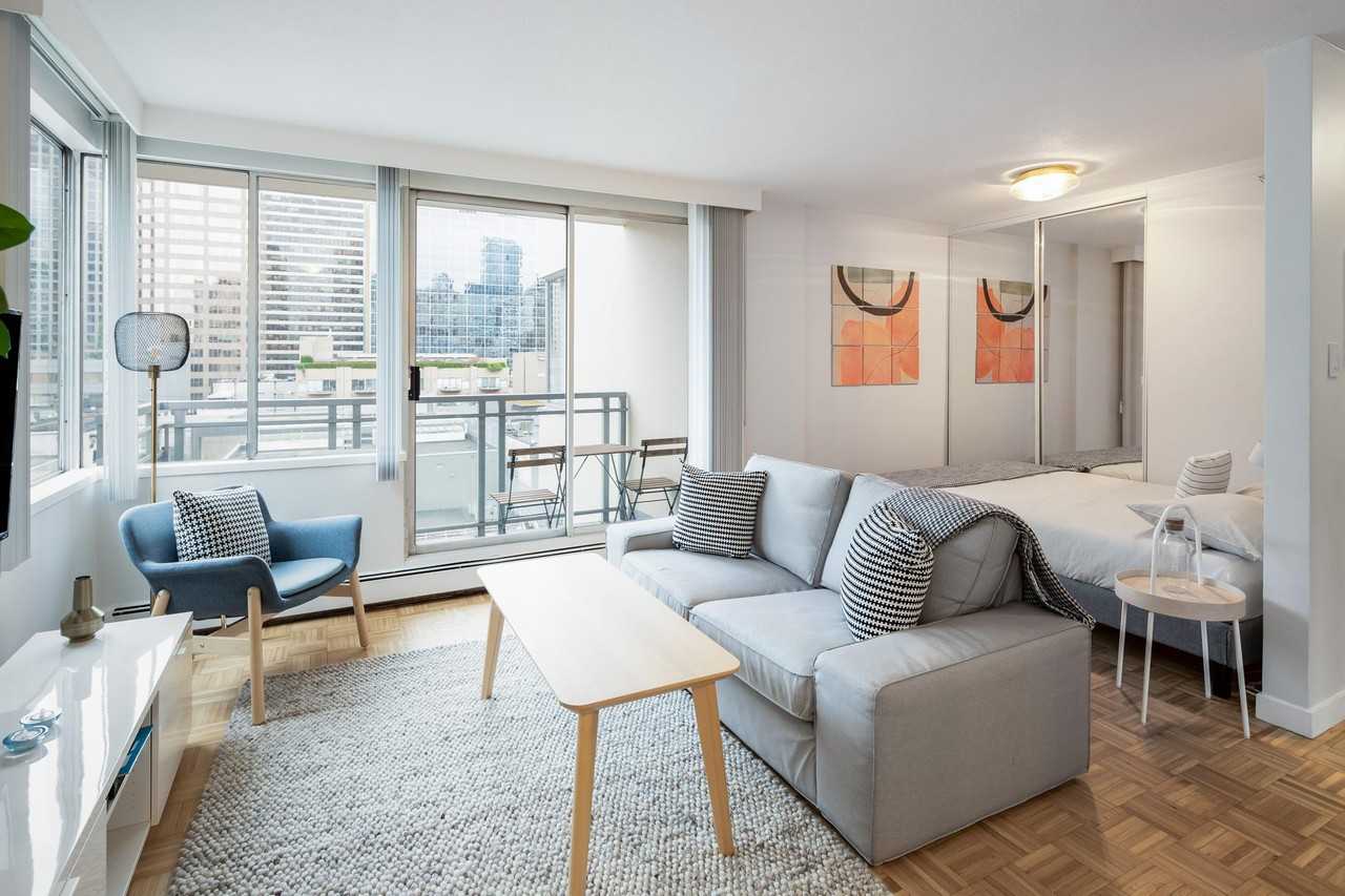 1033 Haro St - Photo 3 of 7