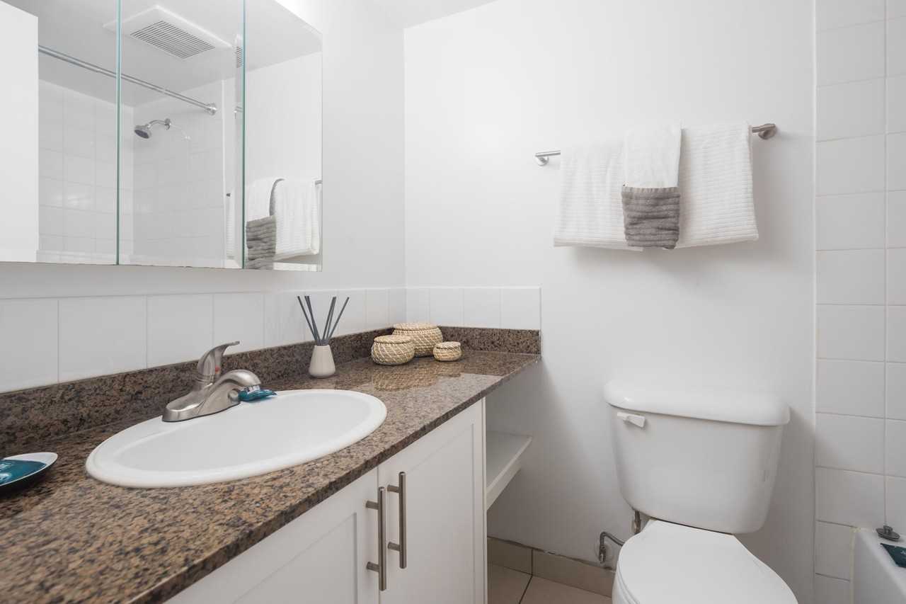 1033 Haro St - Photo 7 of 7