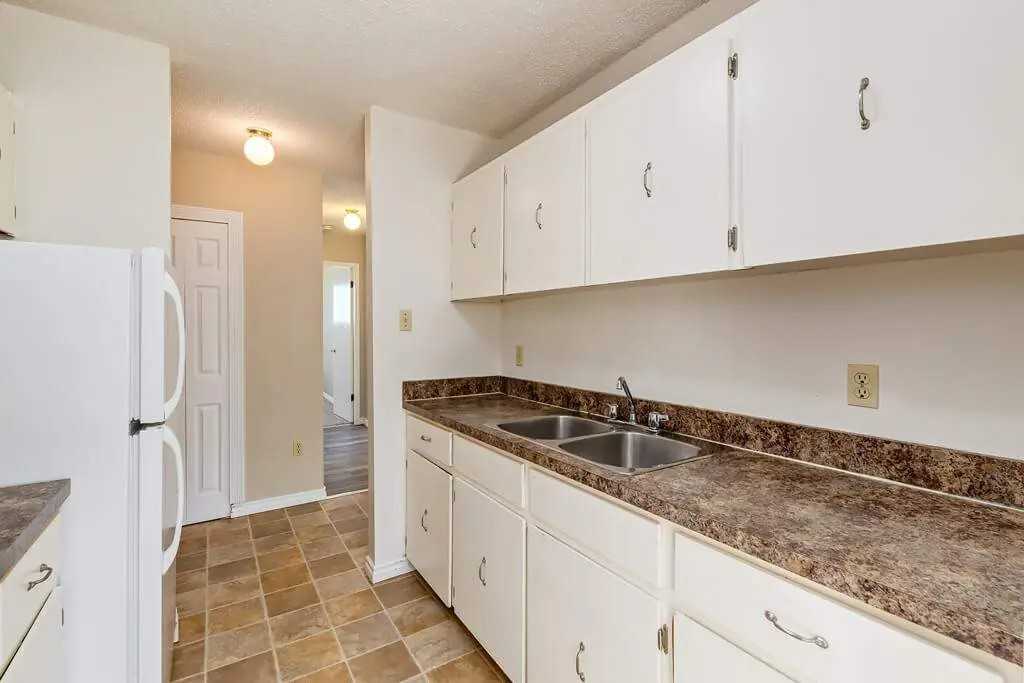 Highlander - Photo 5 of 10