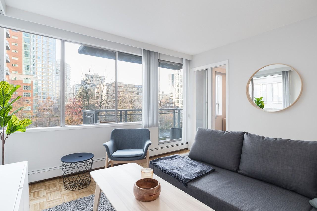 1033 Haro St - Photo 2 of 8