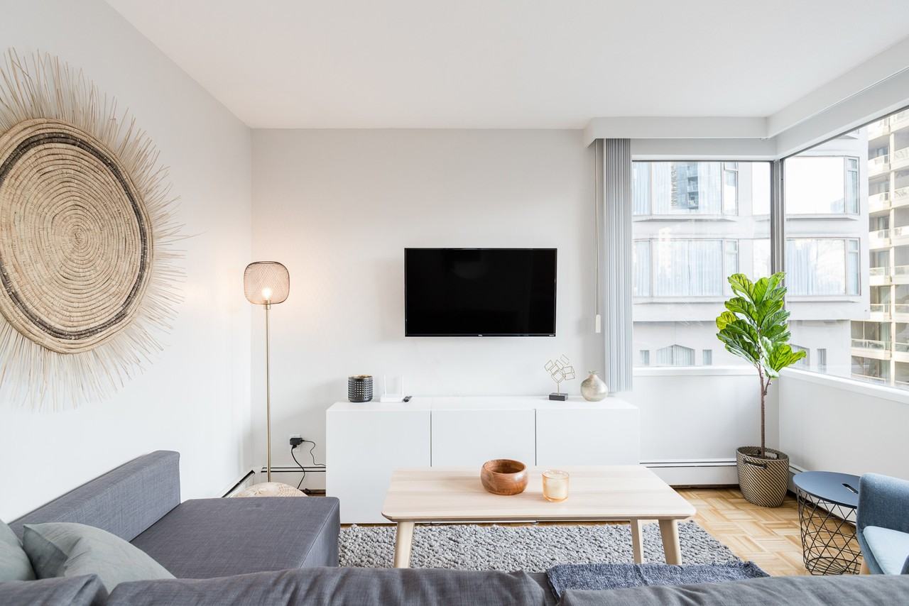 1033 Haro St - Photo 3 of 8