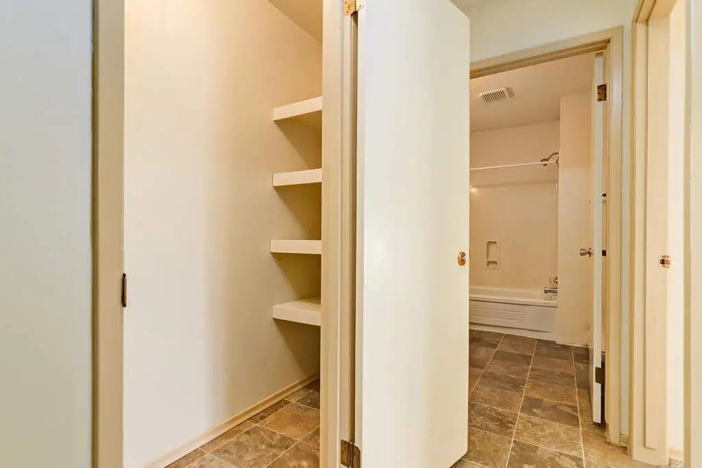 Gleneagles Apartments - Photo 7 of 20