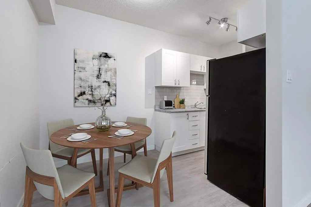 Mahoney Manor - Photo 5 of 14