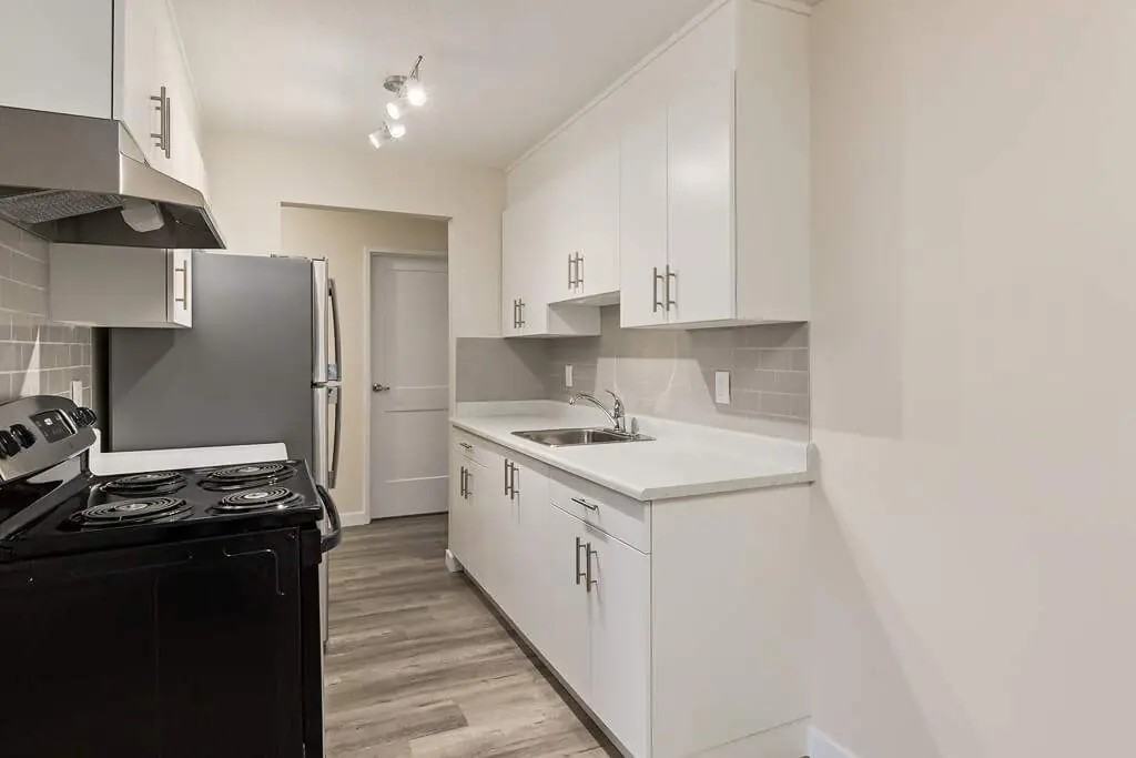 Eighty Nine Collins Apartments - Photo 5 of 17