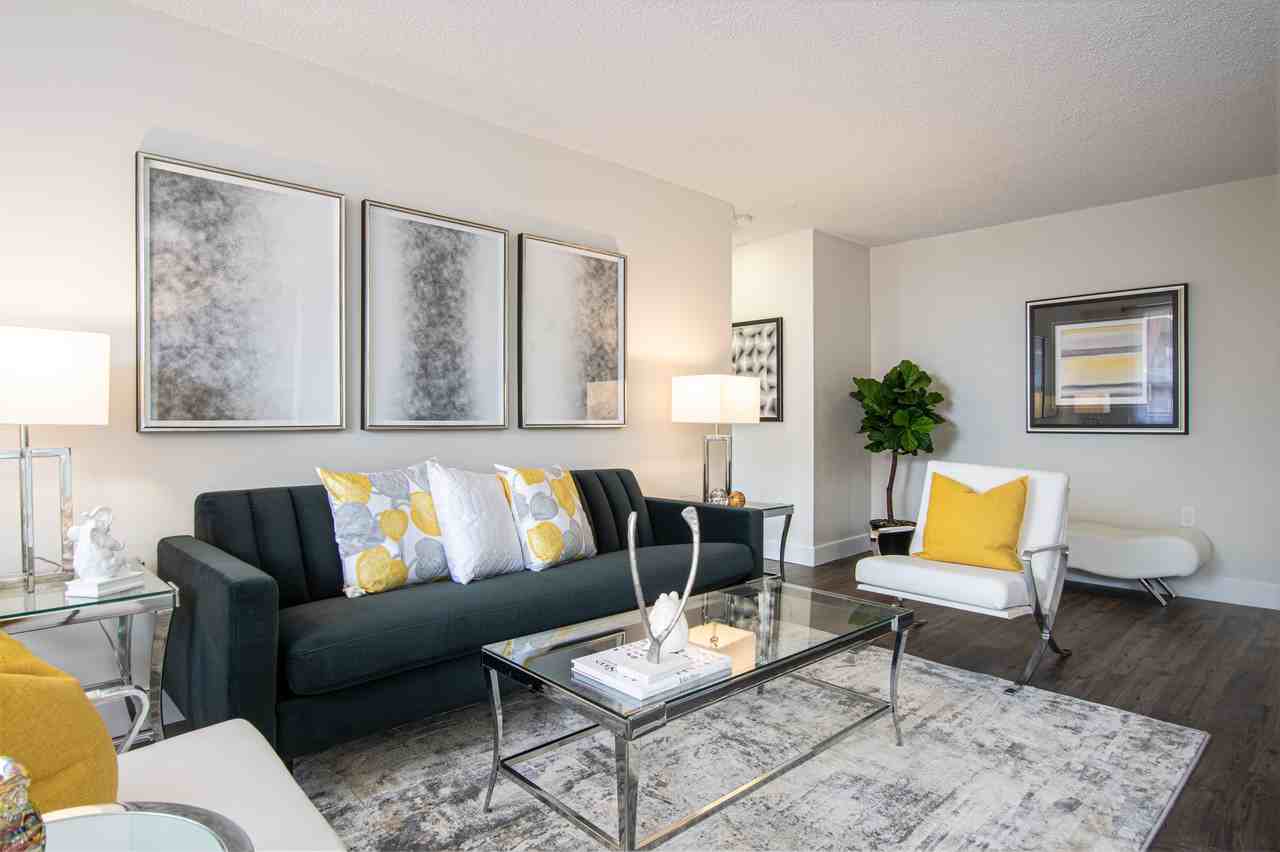 151 Hughson St S - Photo 3 of 9