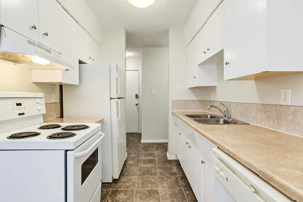 Nine and Five Apartments - Photo 6 of 12