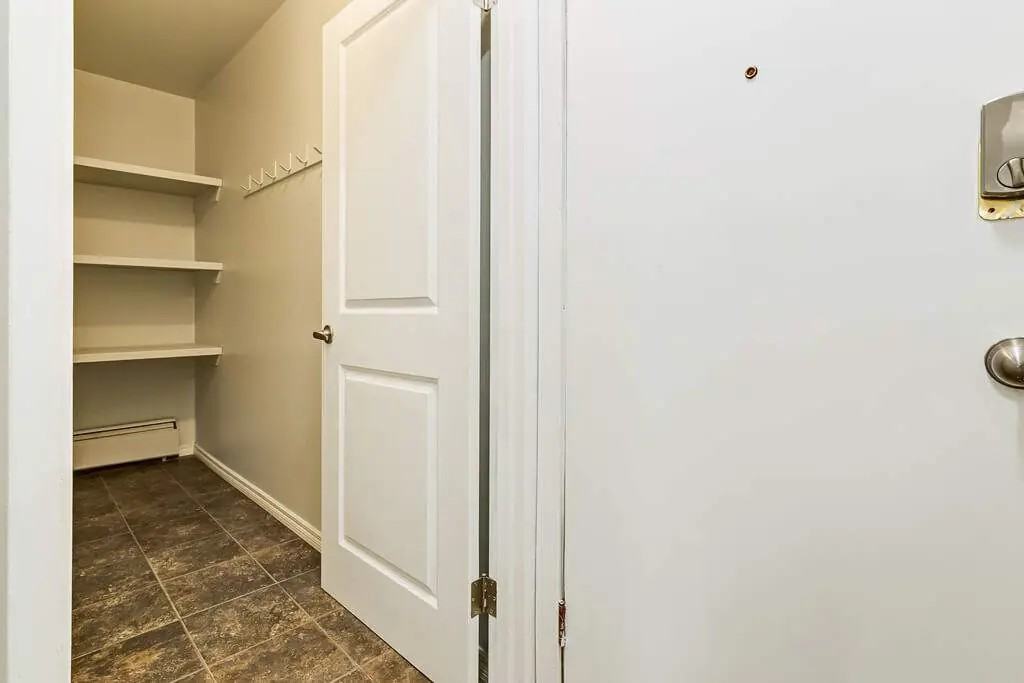 Nine and Five Apartments - Photo 7 of 12