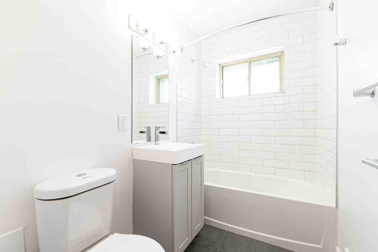 321 Marland Ave - Photo 4 of 15