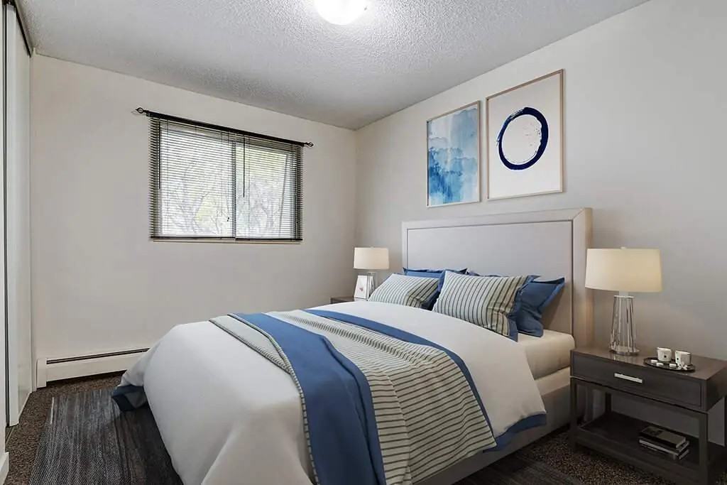 Huxley Apartments - Photo 3 of 17