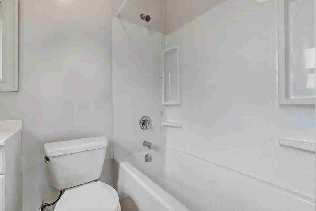 Gibson Apartments - Photo 7 of 22