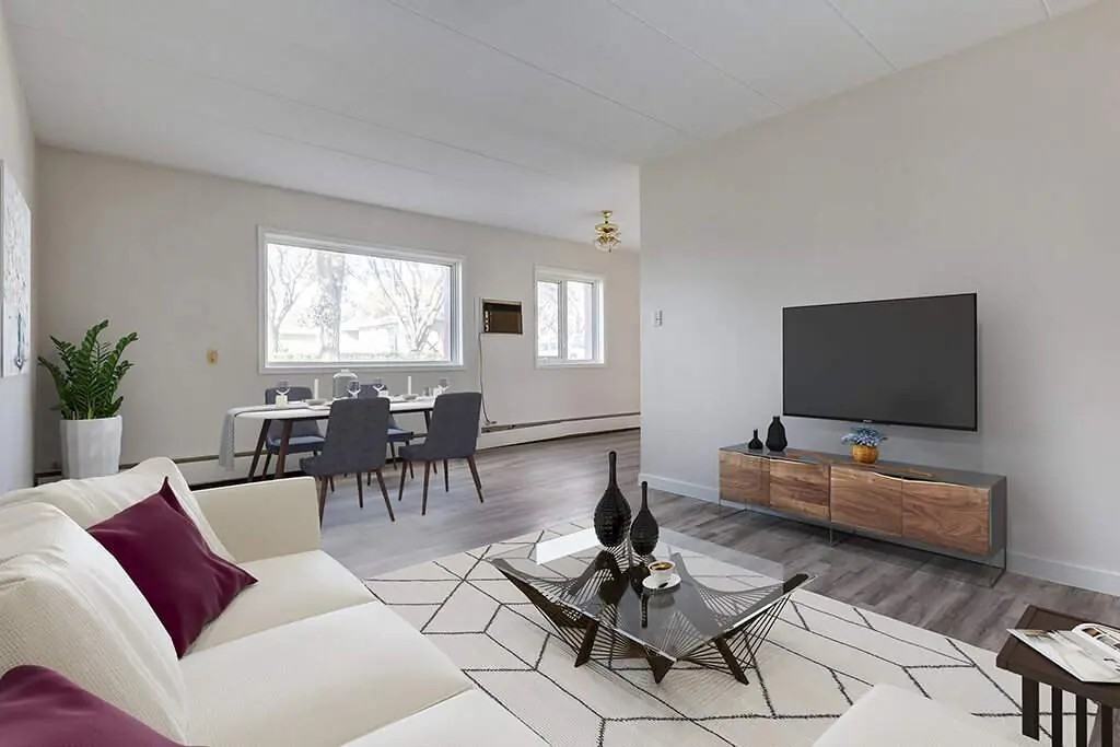 Spruce Manor - Photo 4 of 11