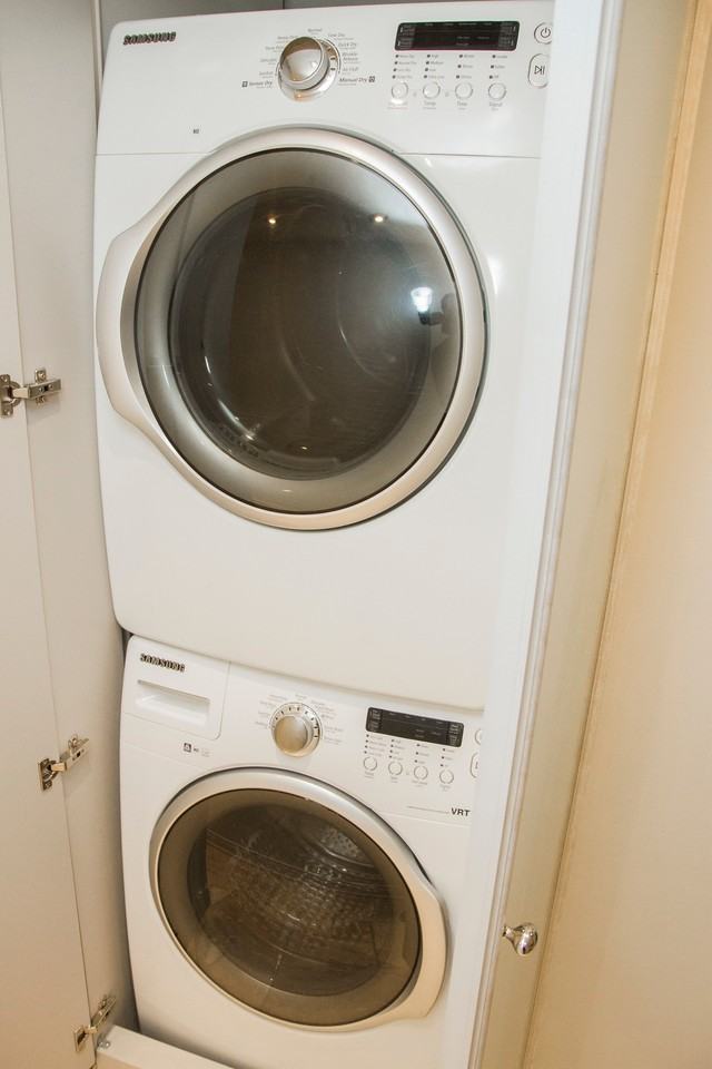 50 Eglinton Ave W - Photo 6 of 14