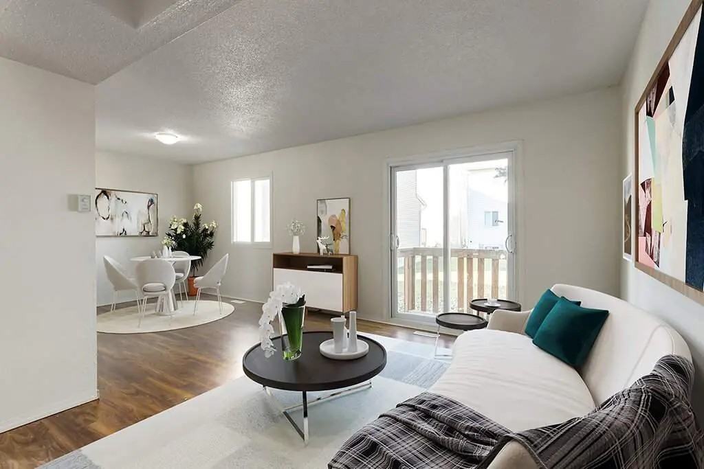 Queen's Way Court - Photo 4 of 13