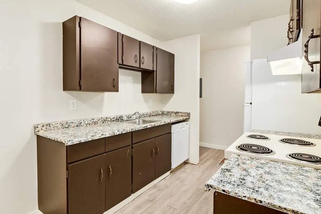 Royal Oak - Photo 5 of 11