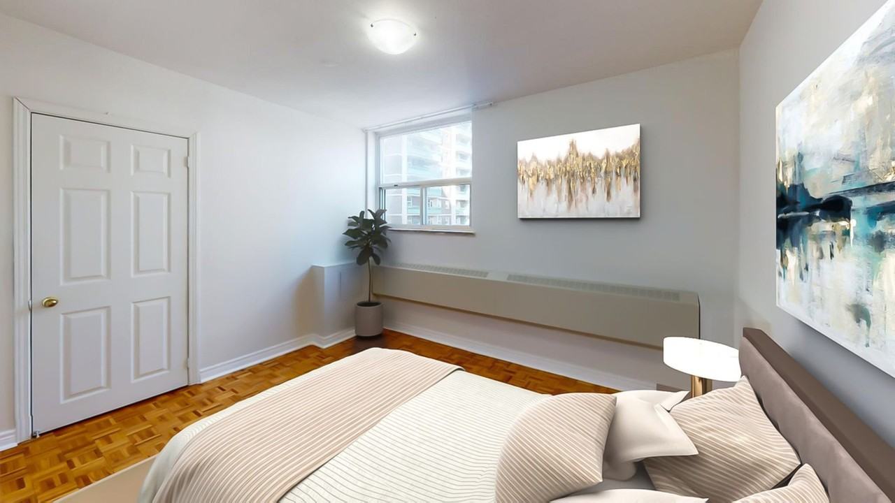 240 Wellesley St E - Photo 5 of 12