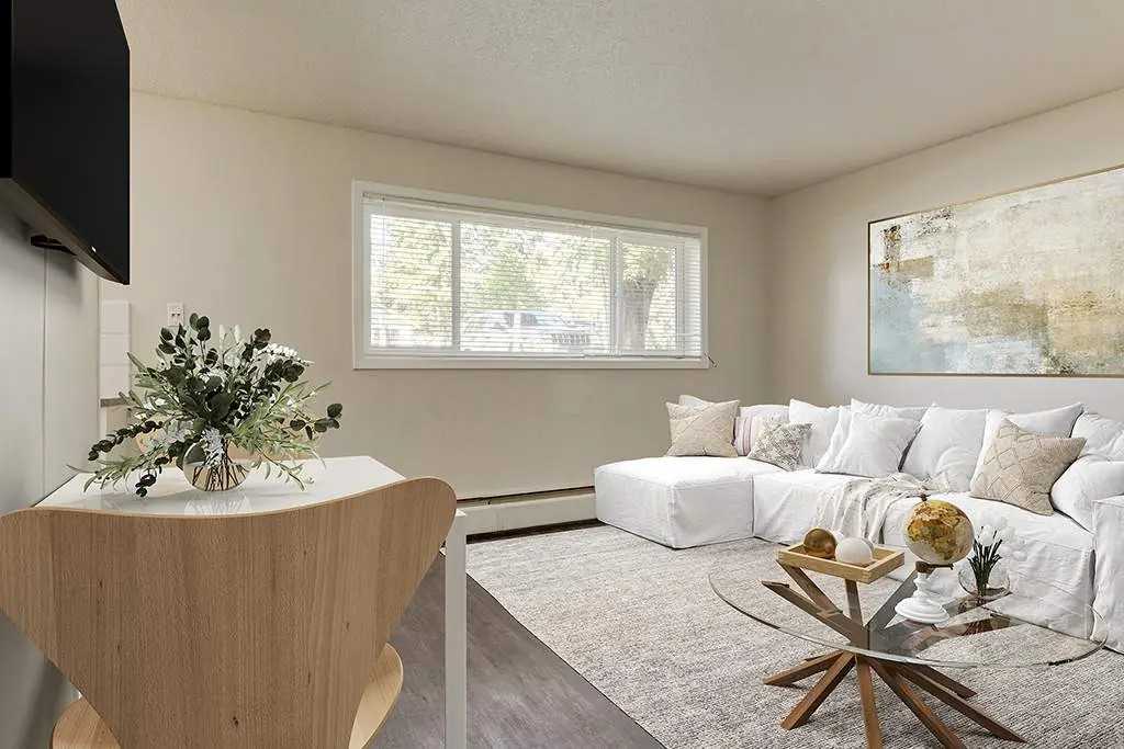 Lincoln House - Photo 4 of 8