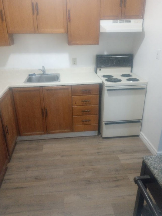 2 York St N - Photo 2 of 8