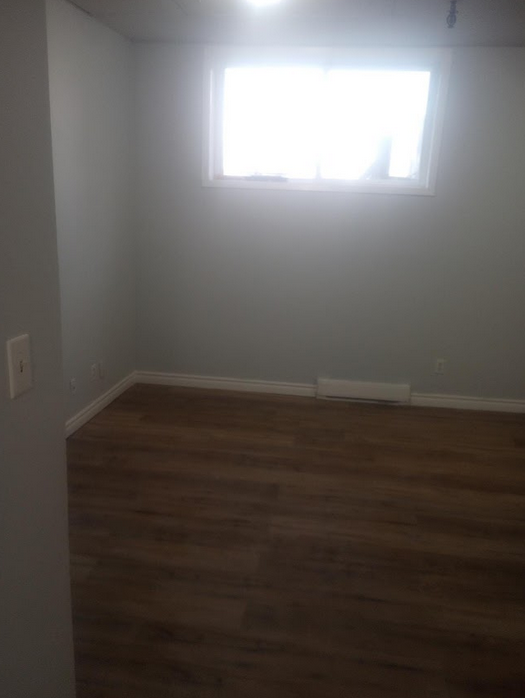 2 York St N - Photo 6 of 8