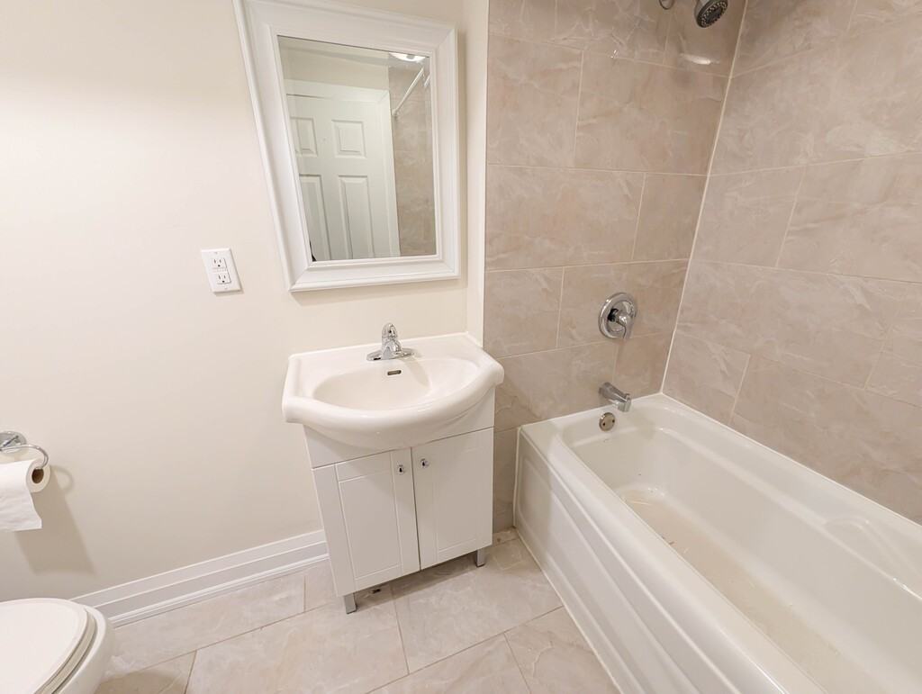 510 Queen Victoria Dr - Photo 6 of 16