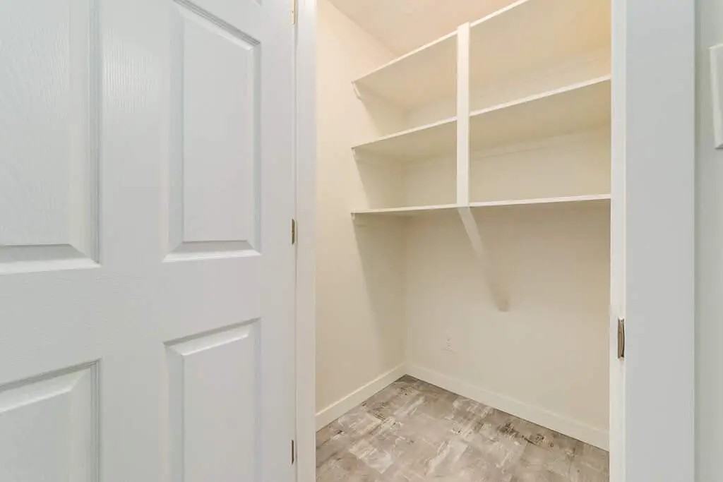 Evergreen 2 Apartments - Photo 7 of 16
