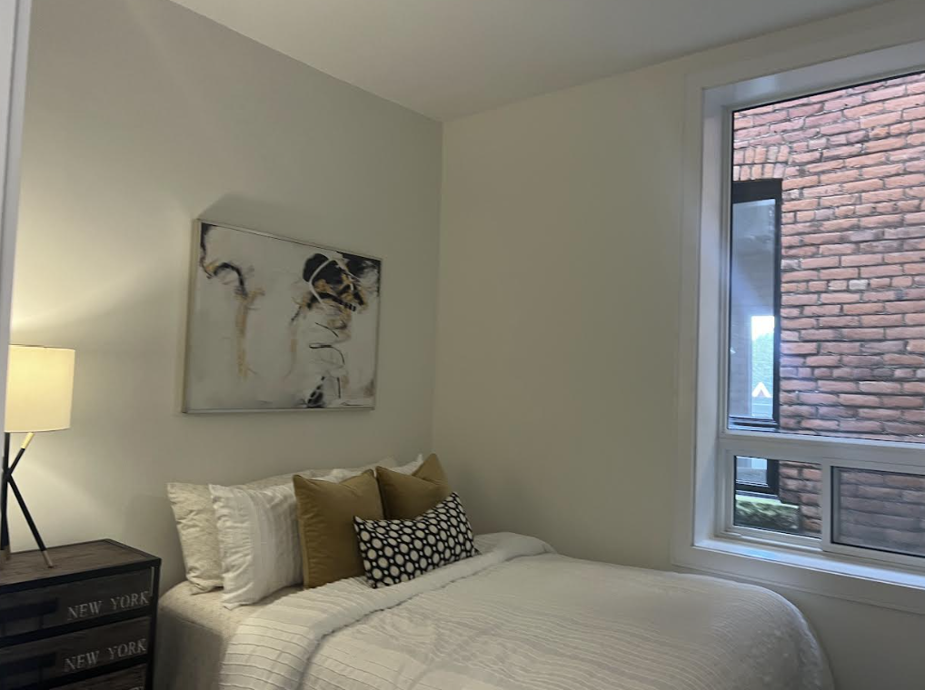 307 Barton St E - Photo 4 of 4