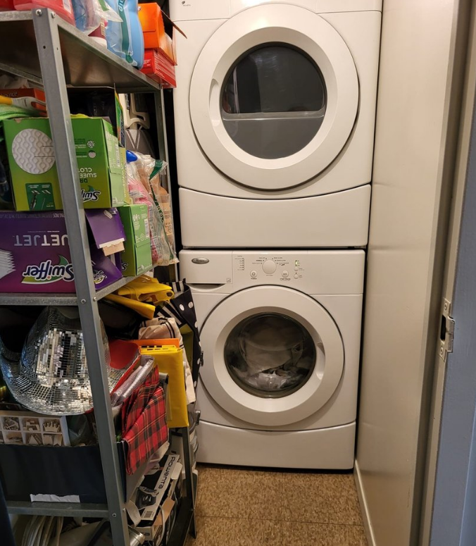 633 Bay St - Photo 7 of 19