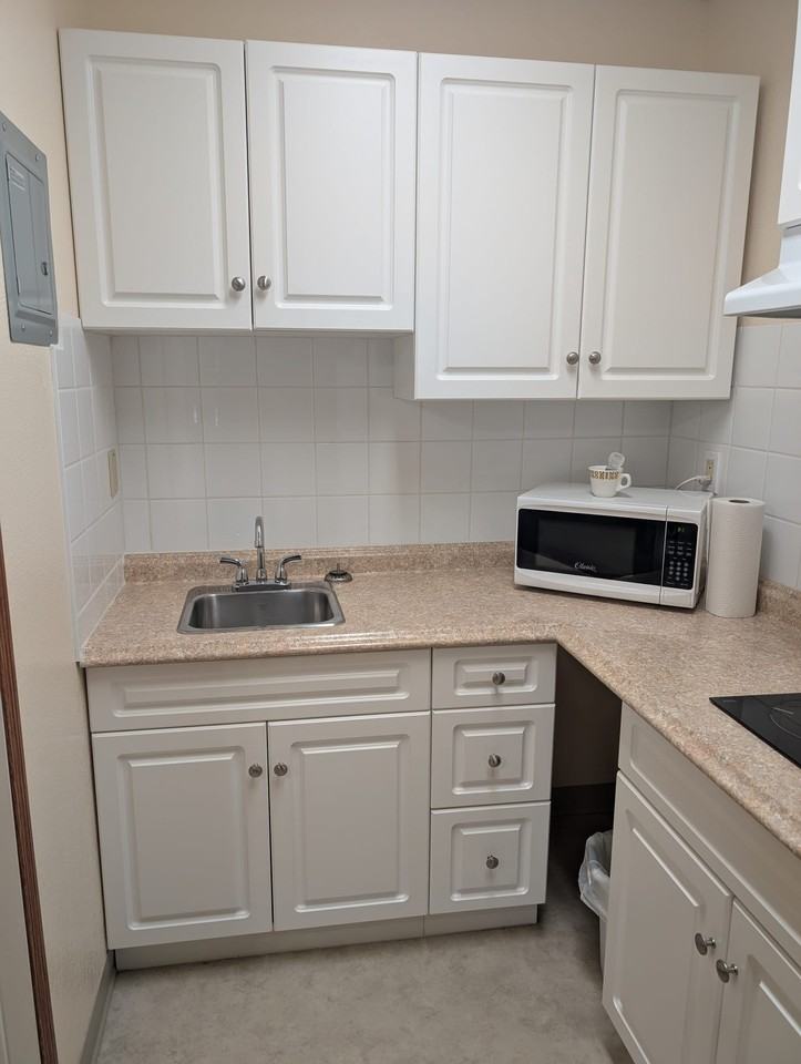 107 Centre St - Photo 2 of 20