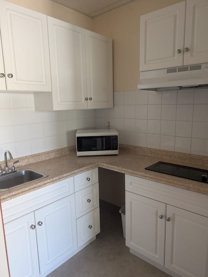 107 Centre St - Photo 5 of 20