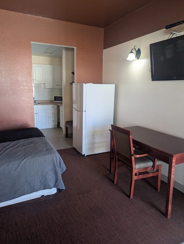 107 Centre St - Photo 6 of 20