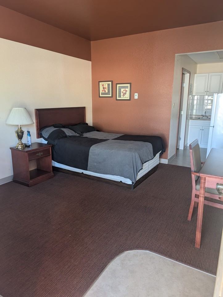 107 Centre St - Photo 7 of 20