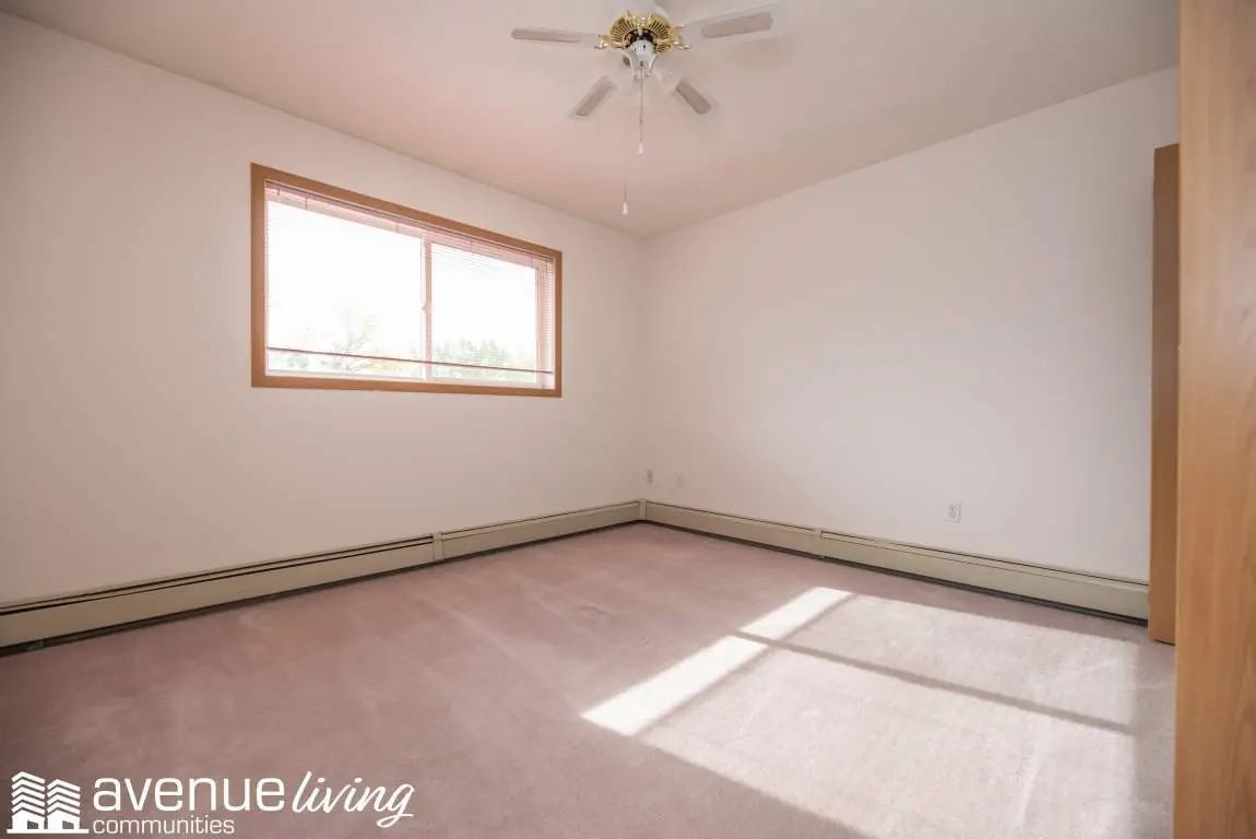 Scherer Manor - Photo 5 of 10