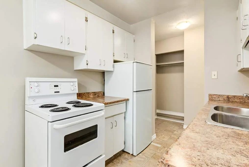 Beaumont Manor - Photo 5 of 13