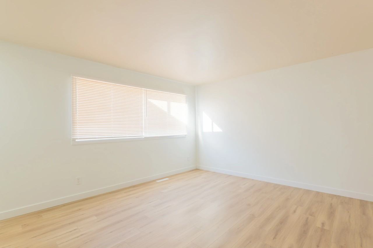 Delton Townhomes - Photo 4 of 50